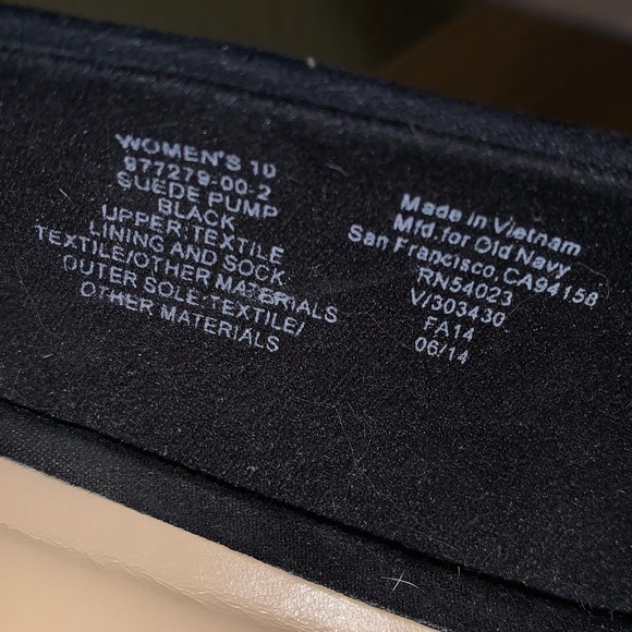 Old Navy Black Heels - Picture 3 of 6